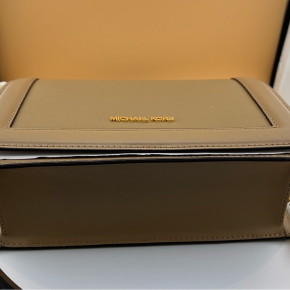 Michael Michael Kors Jet Set Crossbody Leather - Picture 8 of 11